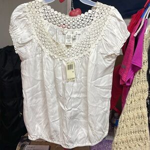 Max Studio White Top